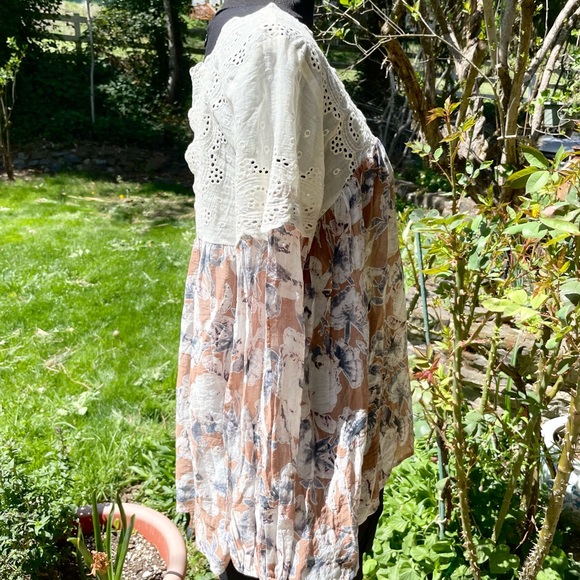 Cute Peasant Blouse - Picture 6 of 8